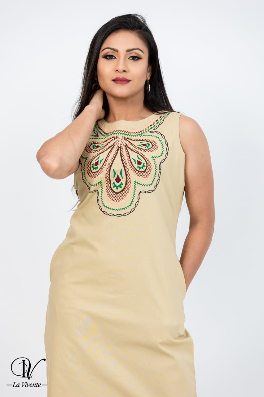 Melis Embroidery Dress La Vivente