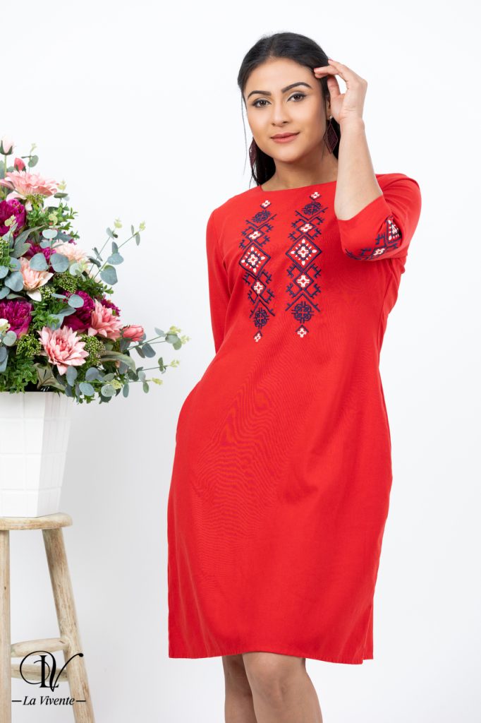 Red Linen Embroidery Dress La Vivente