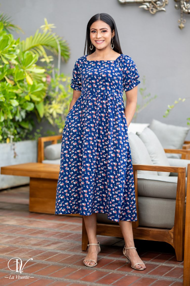 Square Neck Blue Printed Midi Dress - La Vivente