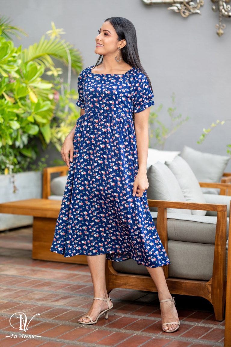 Square Neck Blue Printed Midi Dress - La Vivente