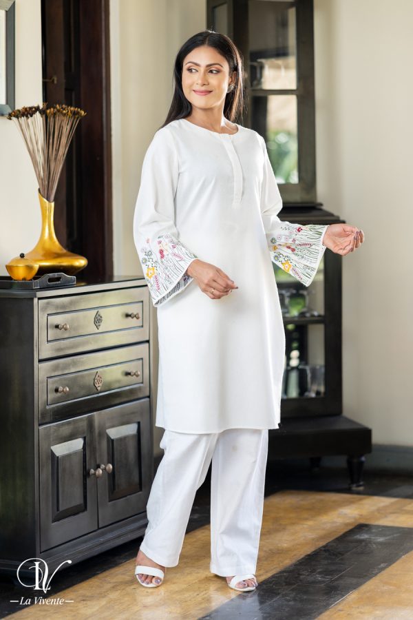 Embroidery linen kurta - Image 4