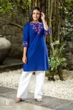 Embroidered Linen Kurta - Image 4