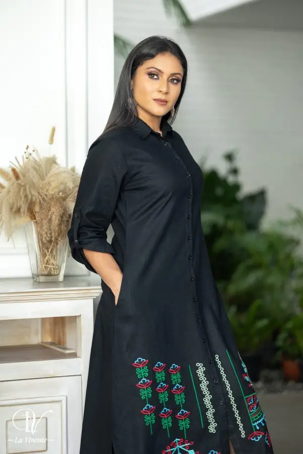 Geometric Embroidered Button Up Maxi Shirt Dress - Image 4