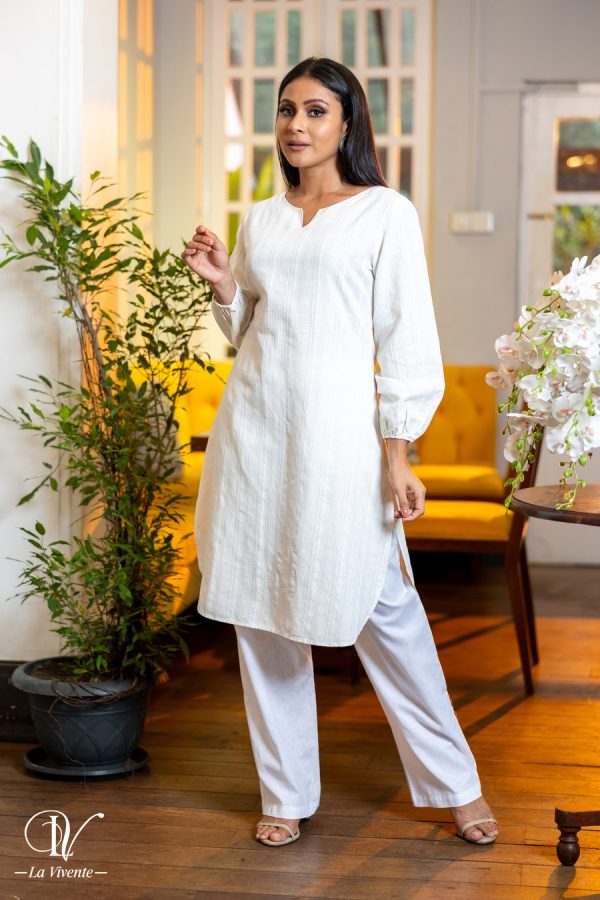 Notch-Necked Long Sleeved Kurta