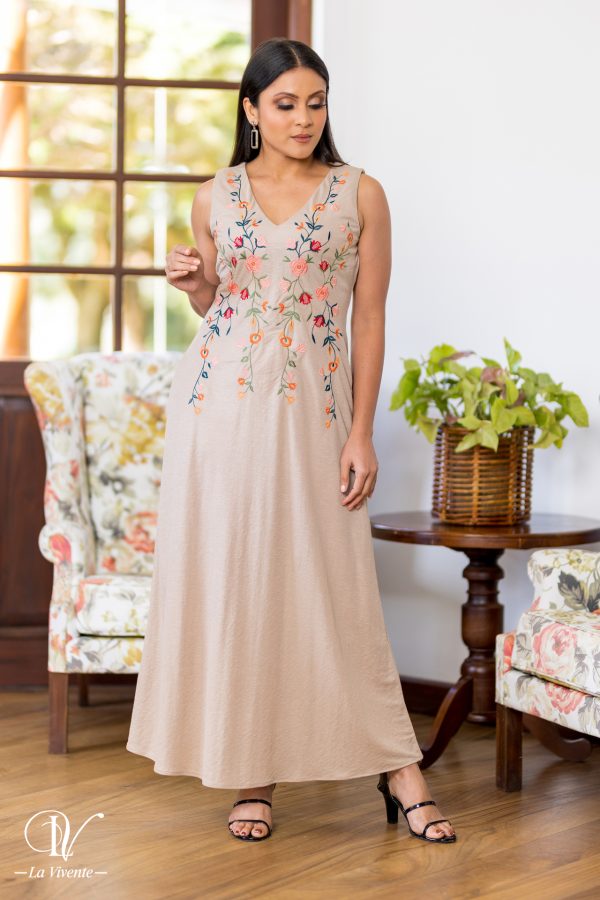 Floral Embroidered Sleeveless Maxi Dress - Image 3