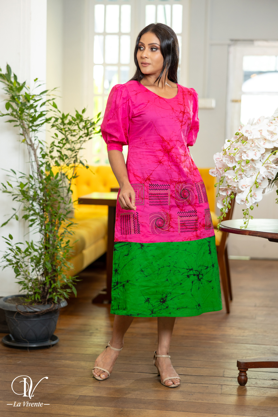 Two-Tone Embroidered Batik Midi Dress - La Vivente