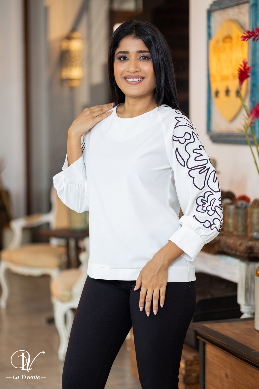 Sleeve Abstract Embroidered Round Neck Blouse - La Vivente