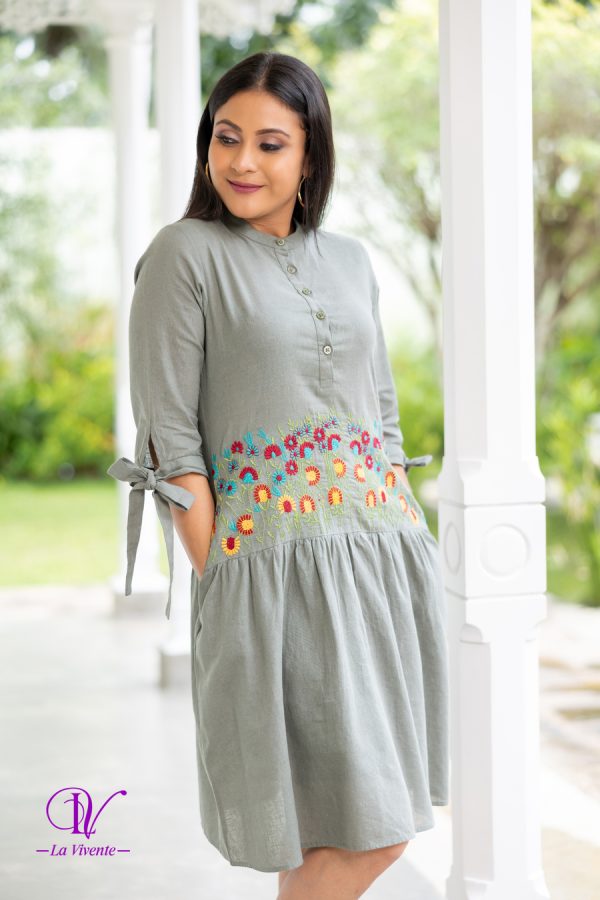 Embroidery Drop Waist Button Up Midi Dress - Image 3