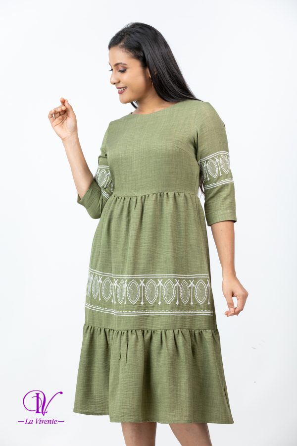 Geometric Embroidered Tiered Midi Dress - Image 4