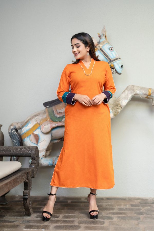Color-Block Contrast Piping Detailed Maxi Dress - Image 4