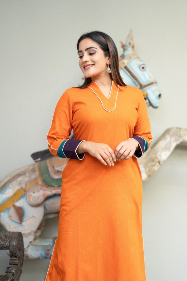 Color-Block Contrast Piping Detailed Maxi Dress - Image 2