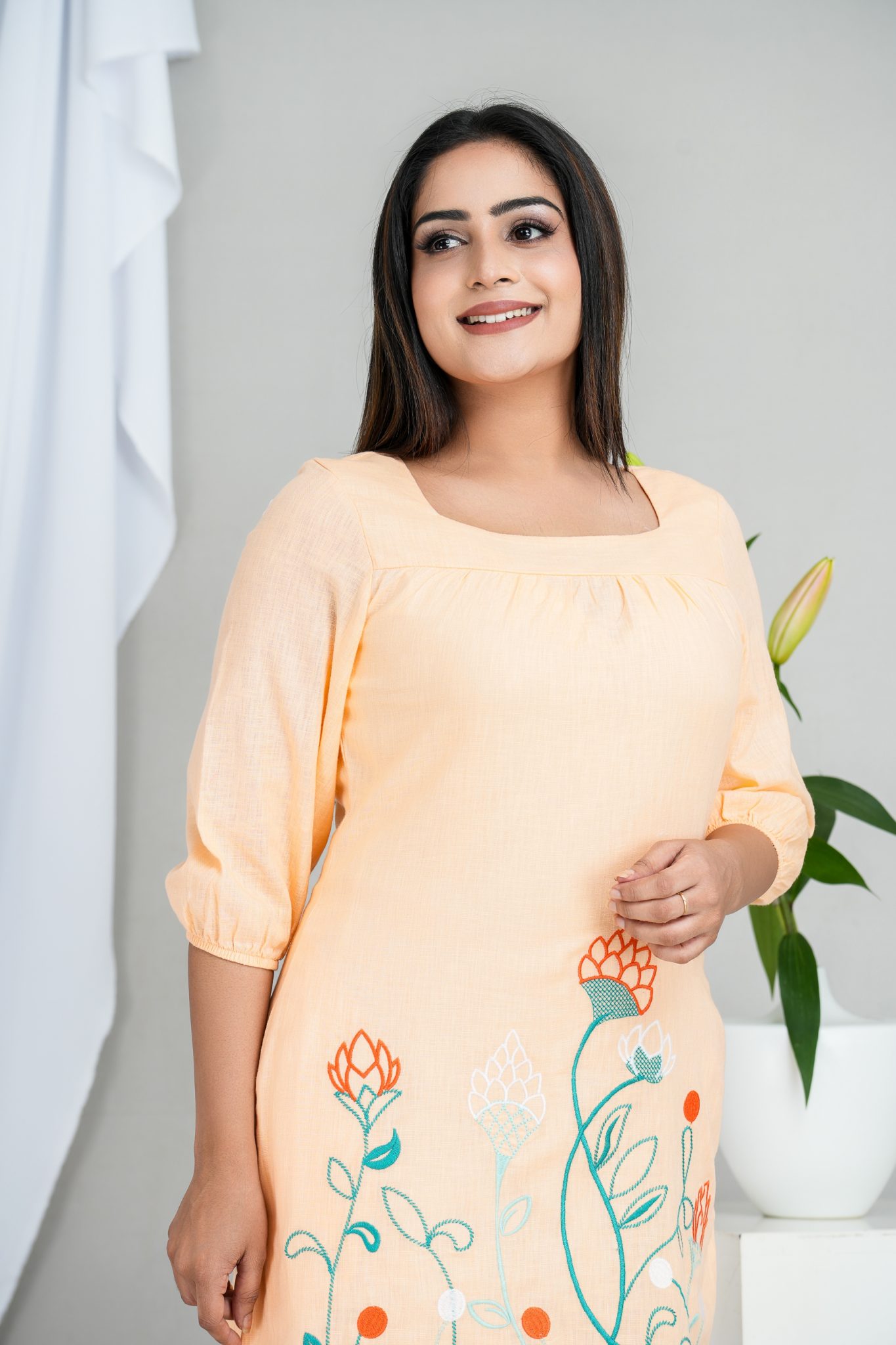 floral-embroidered-square-necked-short-dress-la-vivente