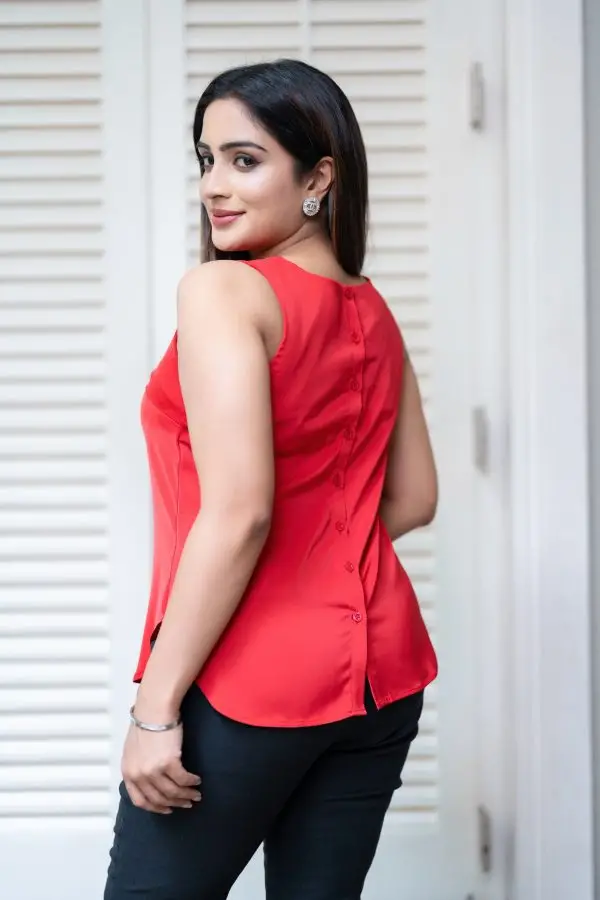 Back Button Up Detailed Sleeveless Top
