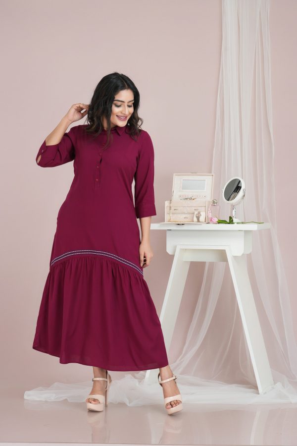 Geometric Embroidered Frilled Hem Maxi Dress - Image 4