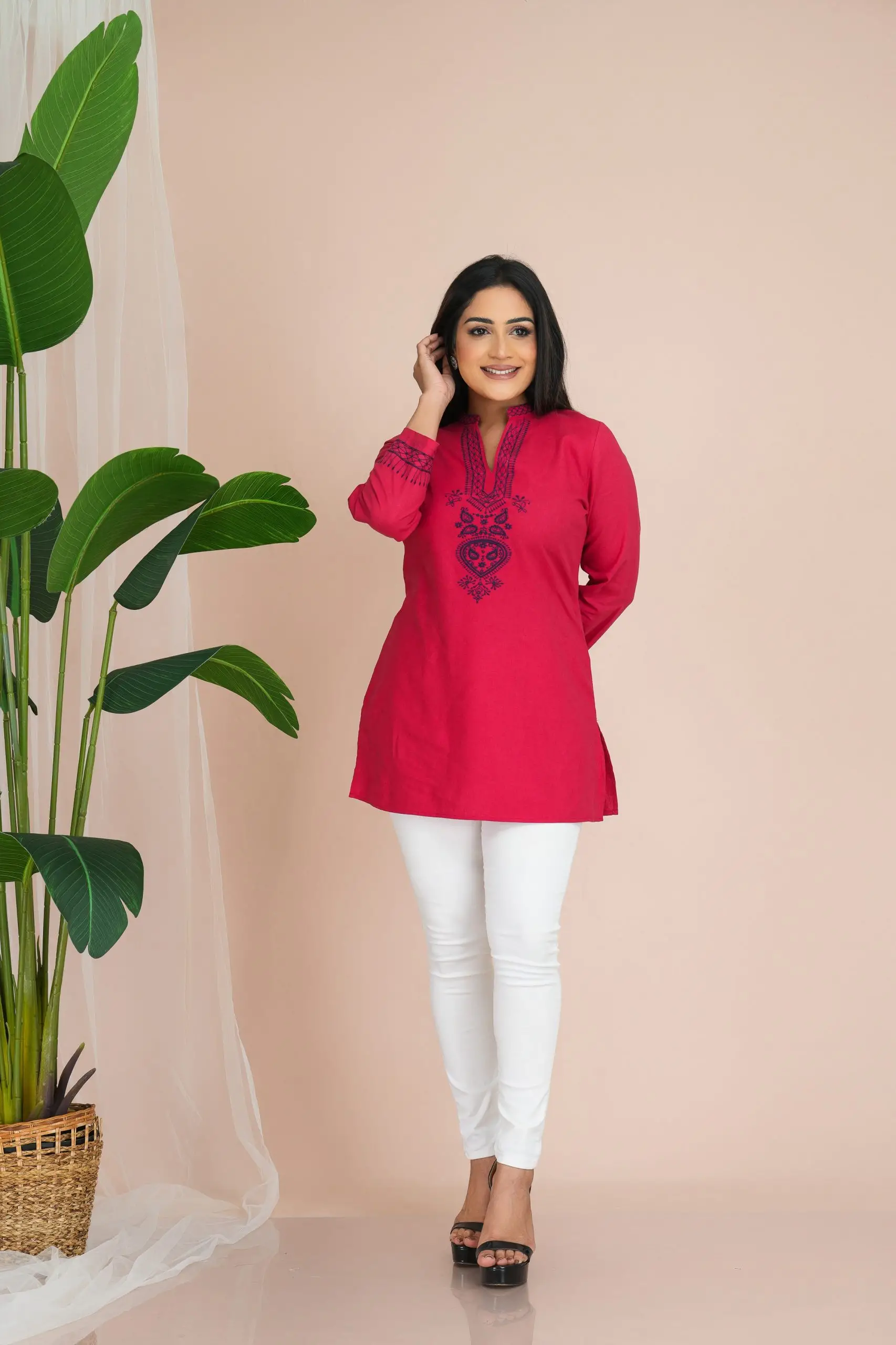 Embroidered Chinese Collared Notch Necked Kurta - Image 4