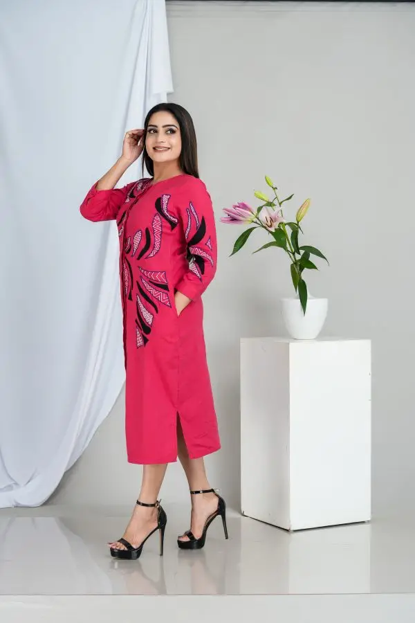 Abstract Appliqued Button Up Short Dress - Image 3