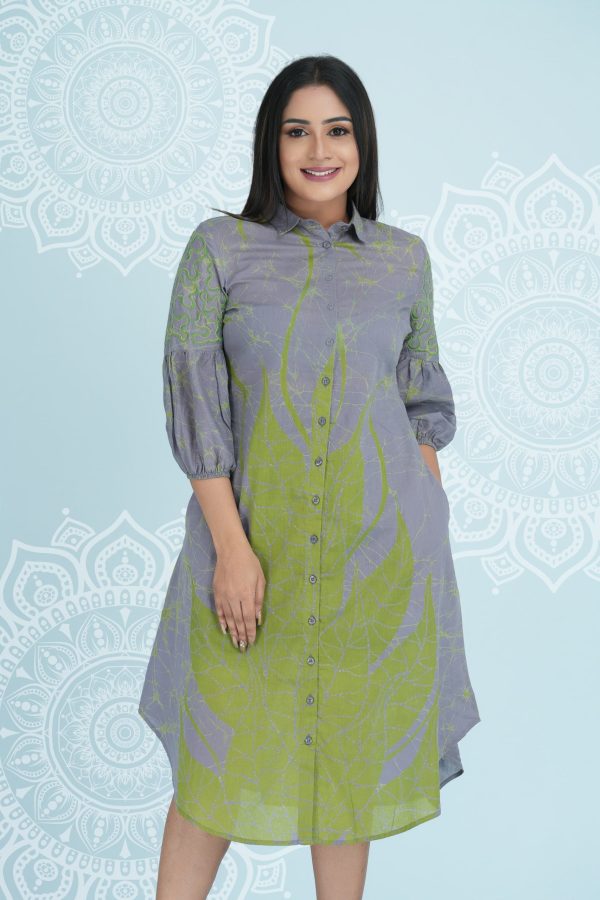 Sleeve Embroidered Foral Printed Batik Midi Dress - Image 4