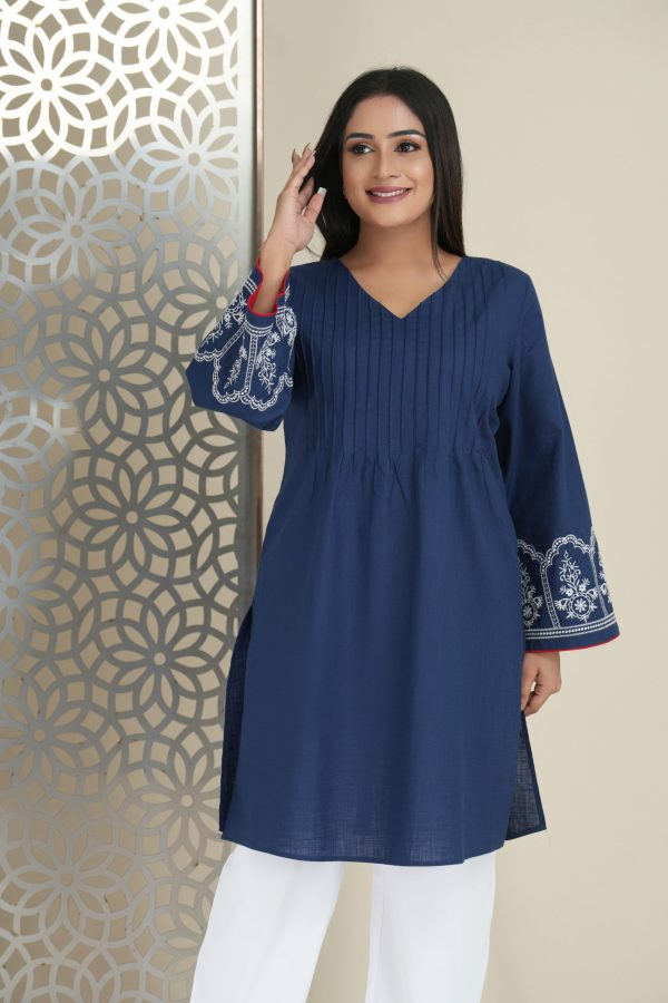 Embroidered pintuck detailed bell sleeved kurta