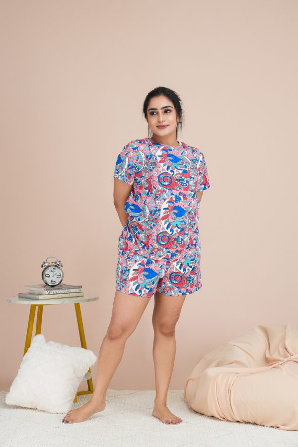 Graphic Floral Patterned T-shirt & Short Pyjama Set - Image 4