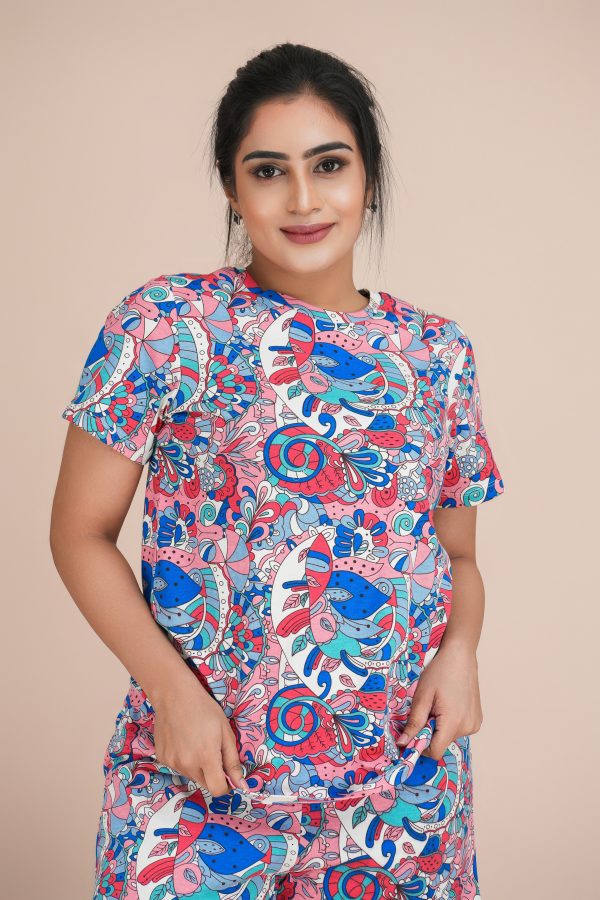 Graphic Floral Patterned T-shirt & Short Pyjama Set - Image 2