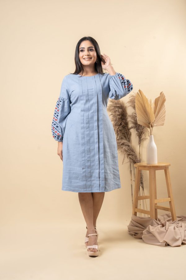 Sleeve Embroidered Pleat Detailed Midi Dress - Image 5