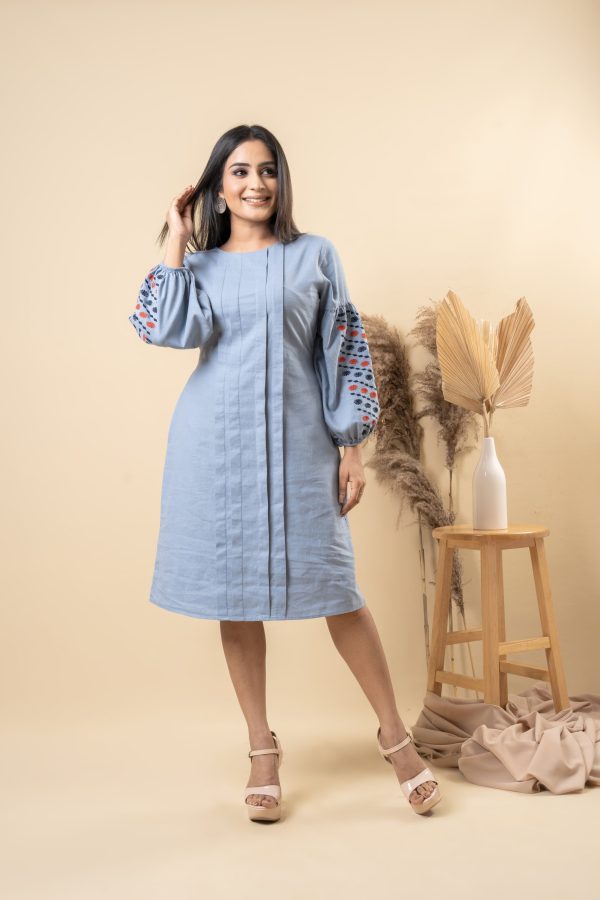 Sleeve Embroidered Pleat Detailed Midi Dress - Image 3