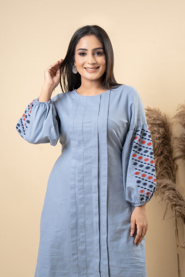 Sleeve Embroidered Pleat Detailed Midi Dress - Image 2