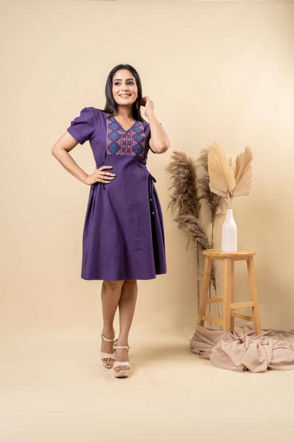 Embroidered Tie-Up Detailed Short Dress - Image 5