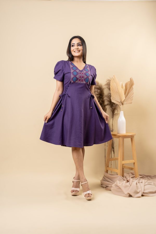 Embroidered Tie-Up Detailed Short Dress - Image 4