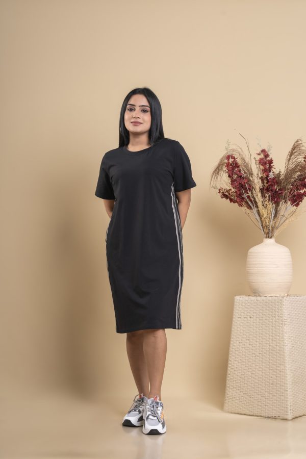 Side Decorative Detailed Loosefit T-shirt Dress - Image 4