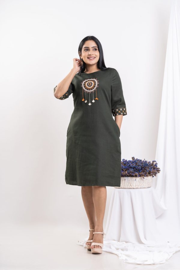 Embroidered round neck short dress - Image 2
