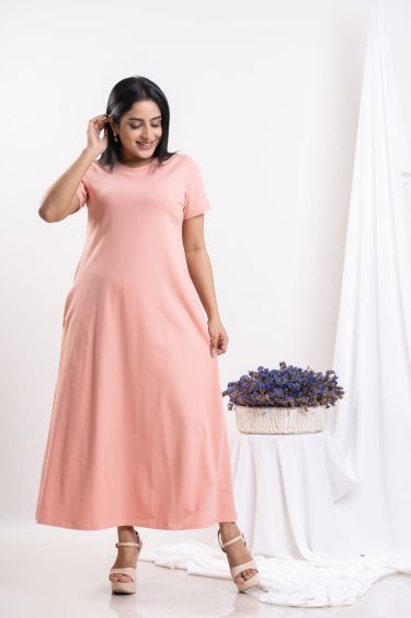 Crew necked comfy fit maxi T-shirt dress