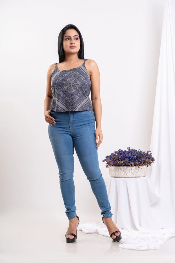 Geometric Patterned Cami Top With Adjustable Strap - Image 4