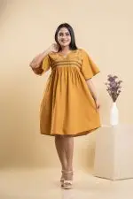 Front York Embroidered Short Dress - Image 4