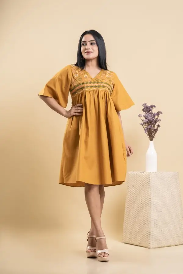 Front York Embroidered Short Dress - Image 3