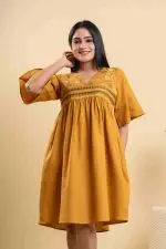 Front York Embroidered Short Dress - Image 5