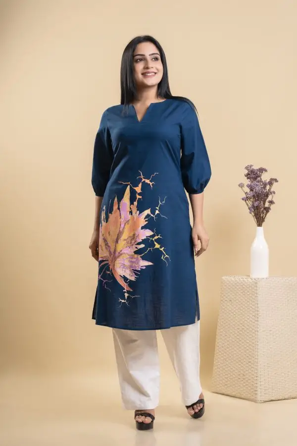 Abstract Printed Notch Necked Kurta - Image 3