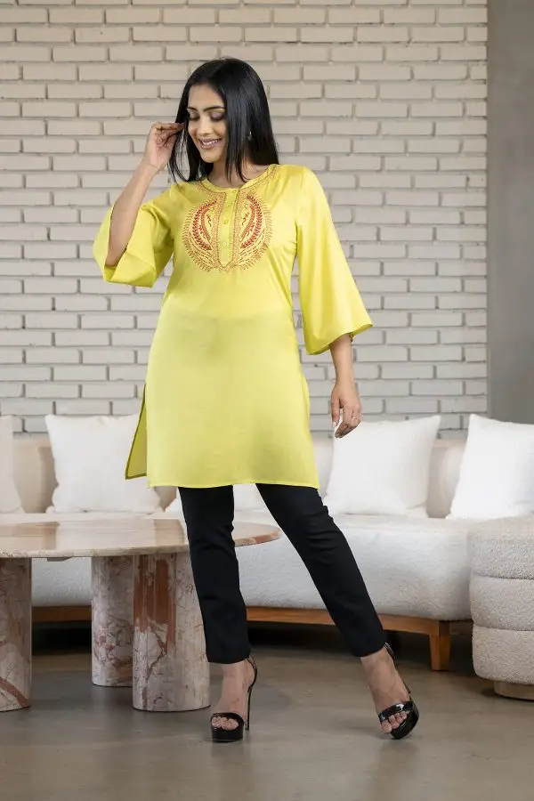 Embroidery Detailed kurta - Image 2