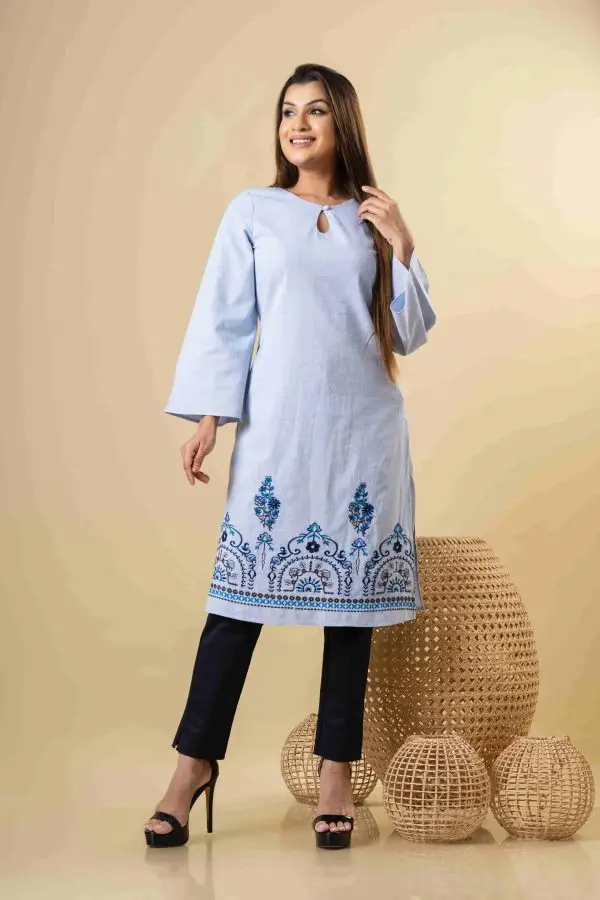 Front Hem Embroidered Kurta - Image 2