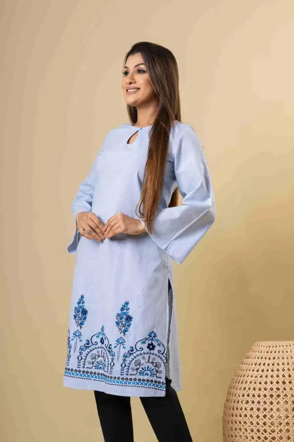 Front Hem Embroidered Kurta - Image 4