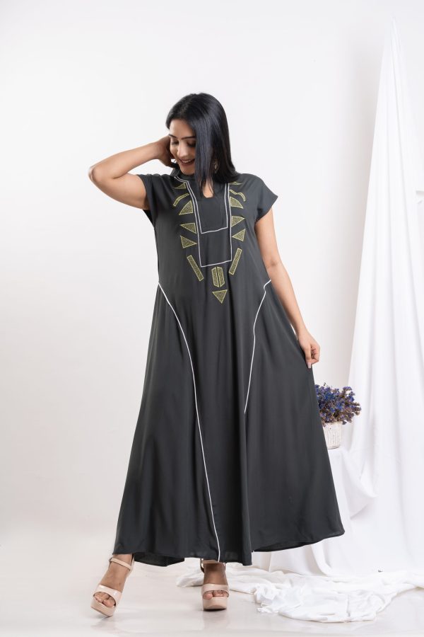 Embroidered Contrast Detailed Maxi Dress - Image 2