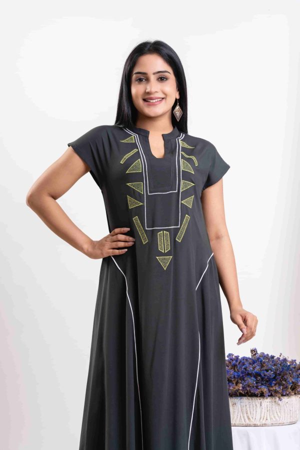 Embroidered Contrast Detailed Maxi Dress - Image 5