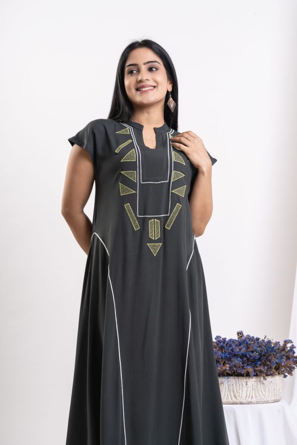 Embroidered Contrast Detailed Maxi Dress - Image 3