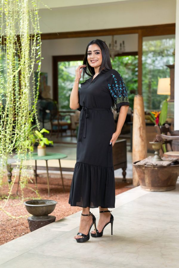 Sleeve Embroidered Tiered Maxi Dress - Image 2