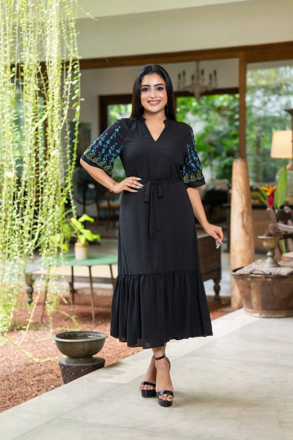 Sleeve Embroidered Tiered Maxi Dress - Image 4