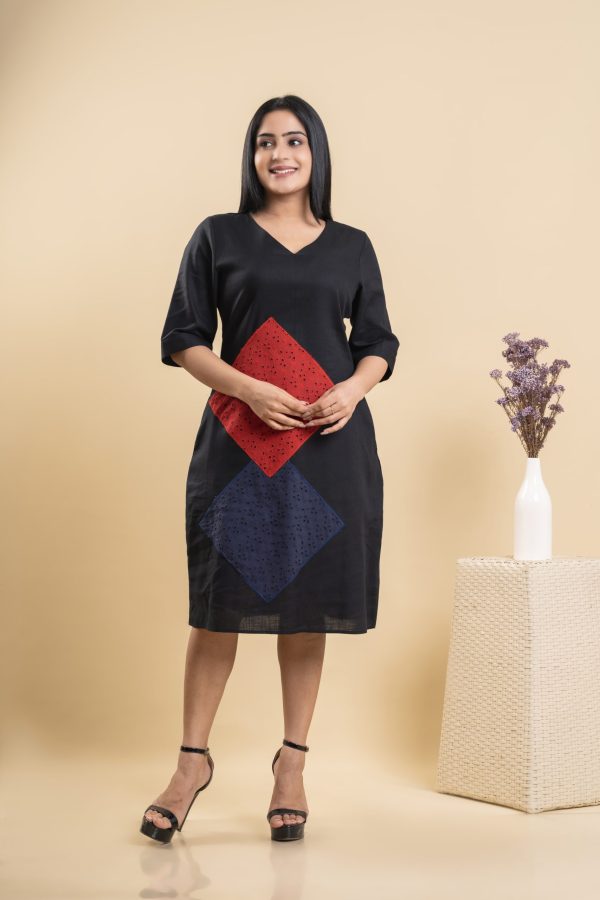 Appliqued V-necked Short Dress - Image 2