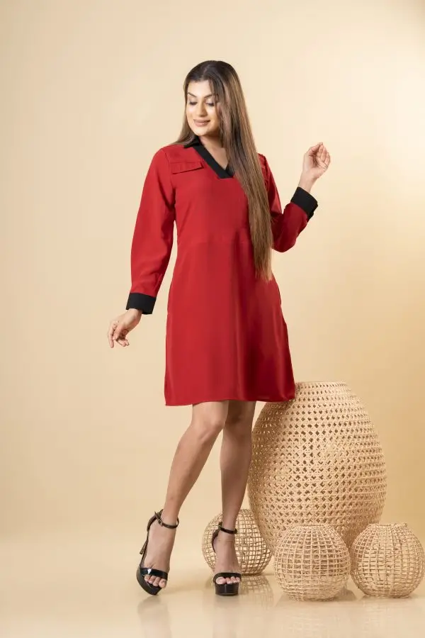 Contrast Detailed Short Dress