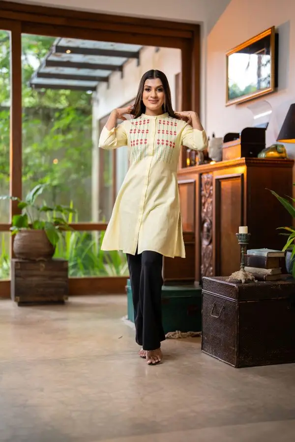 Embroidered Chinese Collared Kurta - Image 2