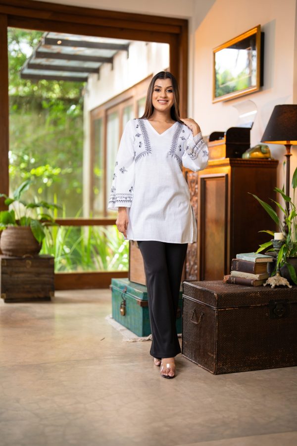 Embroidered V-Neck Kurta Top - Image 3