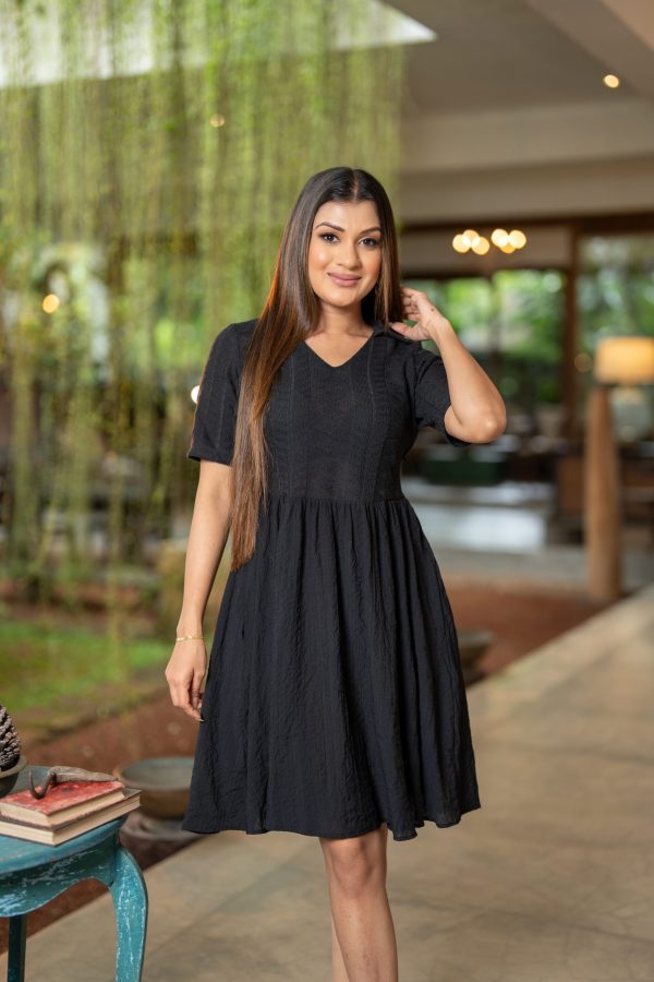 Knit-Polyester Mixed V Necked Short Dress - Image 2